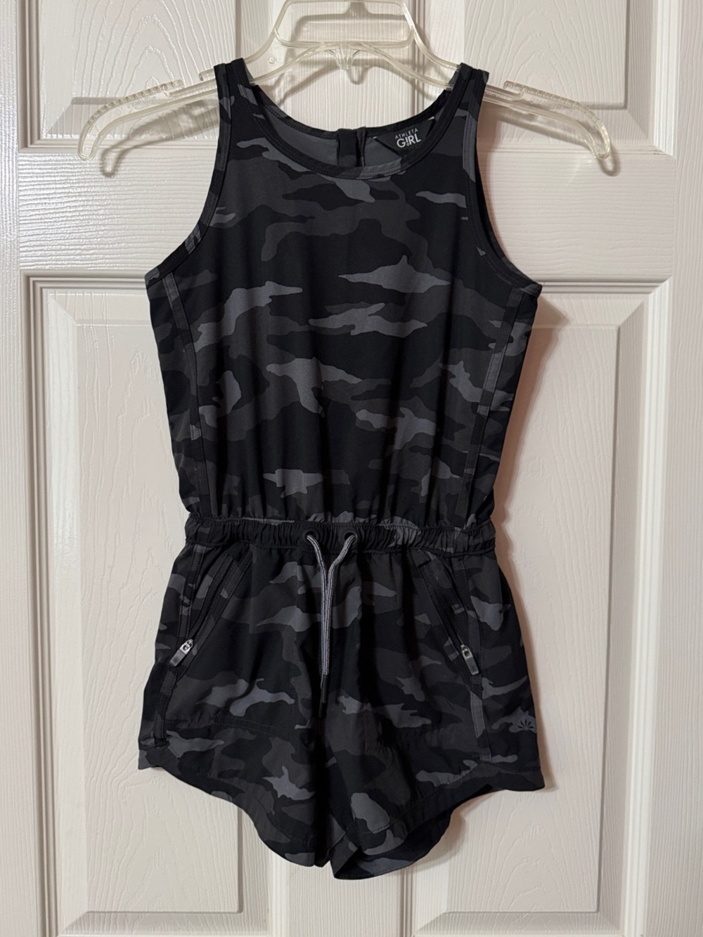 Athleta Girls' Size 7 Small Sleeveless Romper Black & Gray Camo